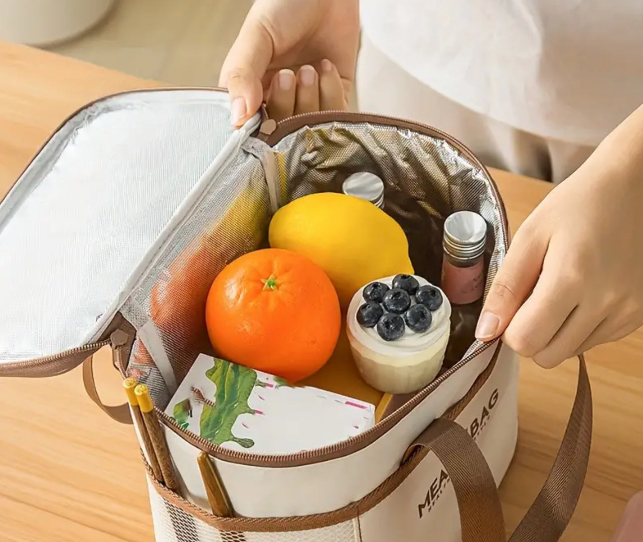 Folding Thermal Meal Satchel Bag, Portable and Convenient