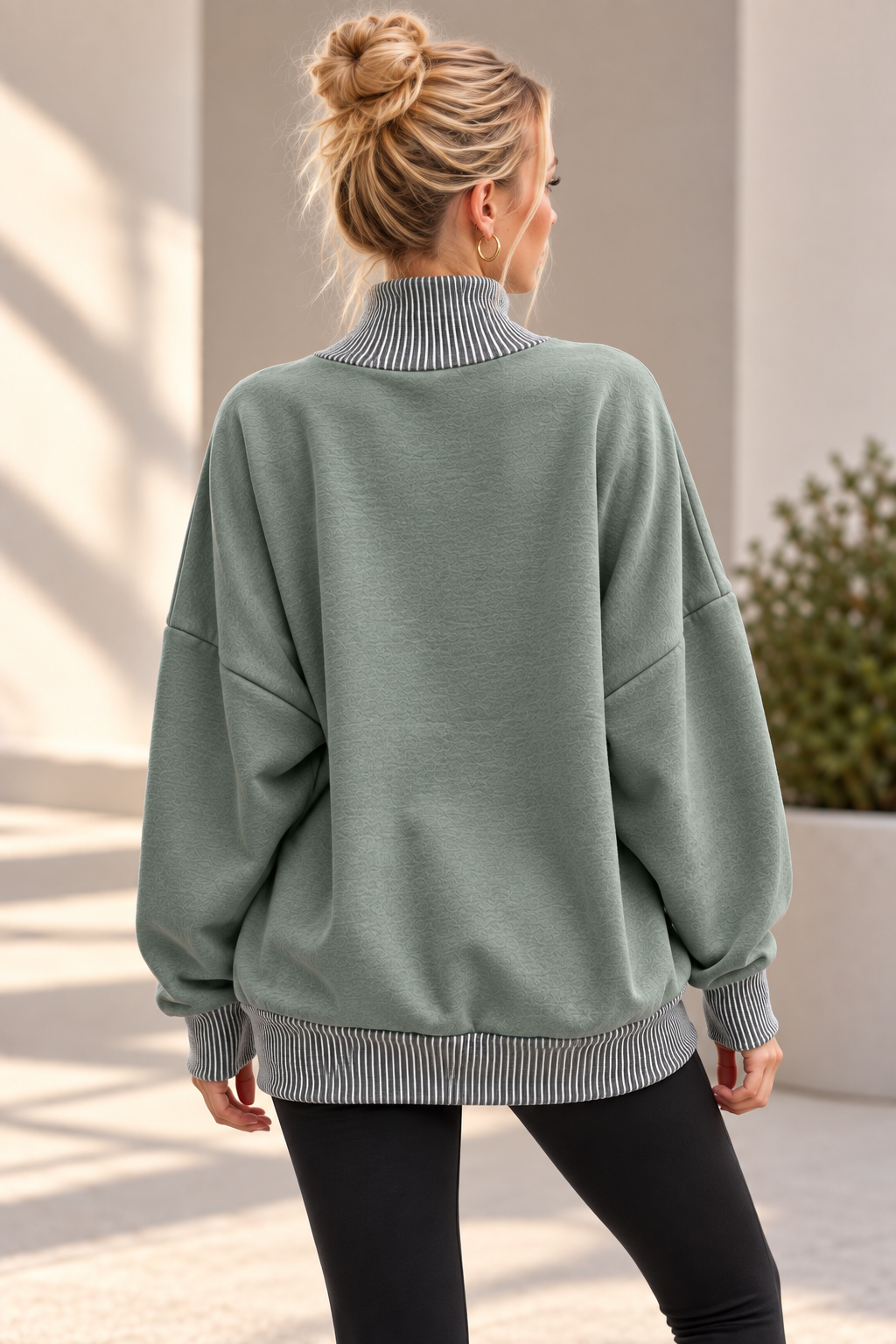 MOCK NECK FLEECE SWEATSHIRT WITH WAVE RIB DETAILS