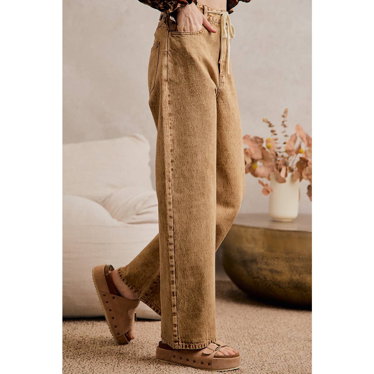 WASHED DRAWSTRING BAGGY JEANS