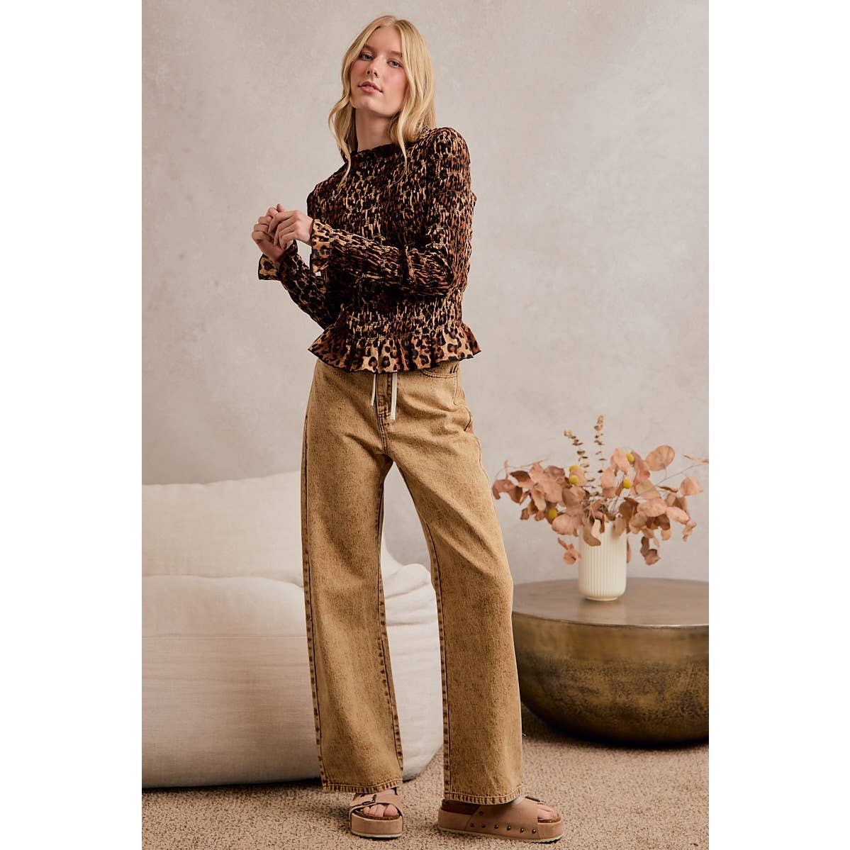 WASHED DRAWSTRING BAGGY JEANS