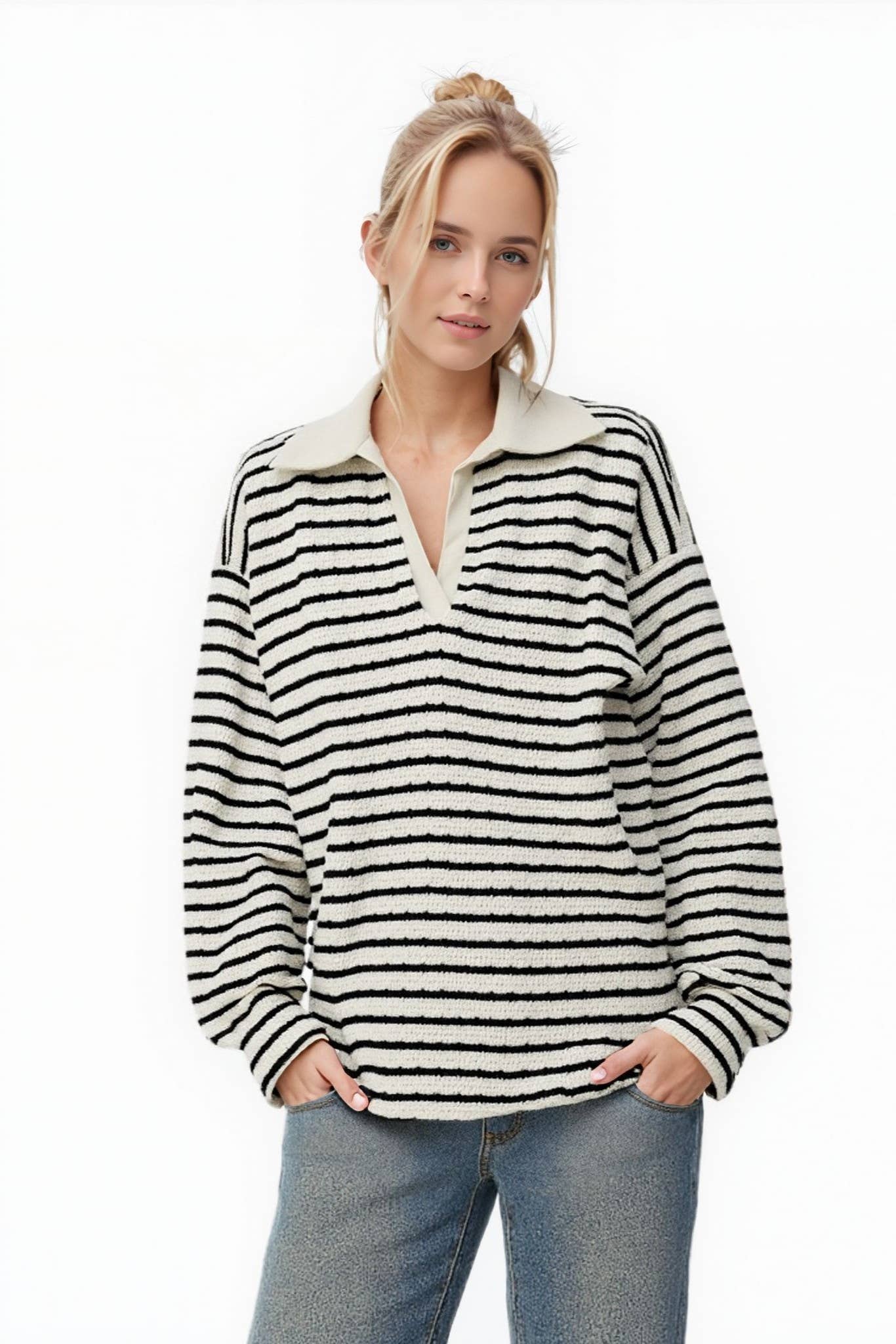 STRIPE PRINT COLLARED V NECK KNIT TOP