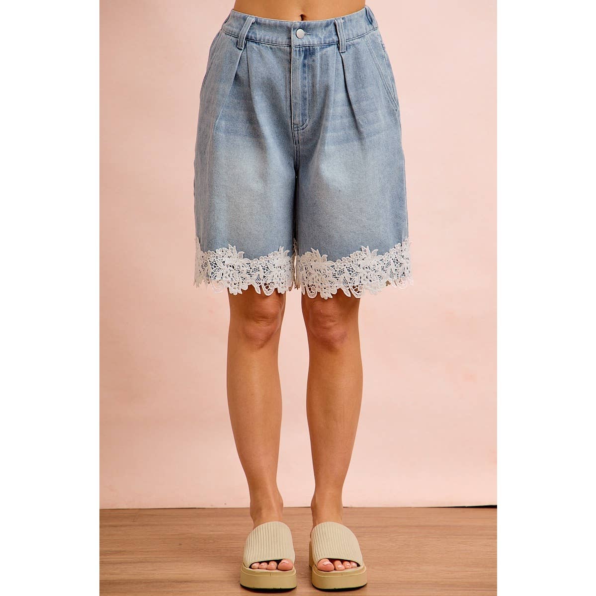 WASHED DENIM LACE HEM HALF PANTS WITH PLEATED DETAIL