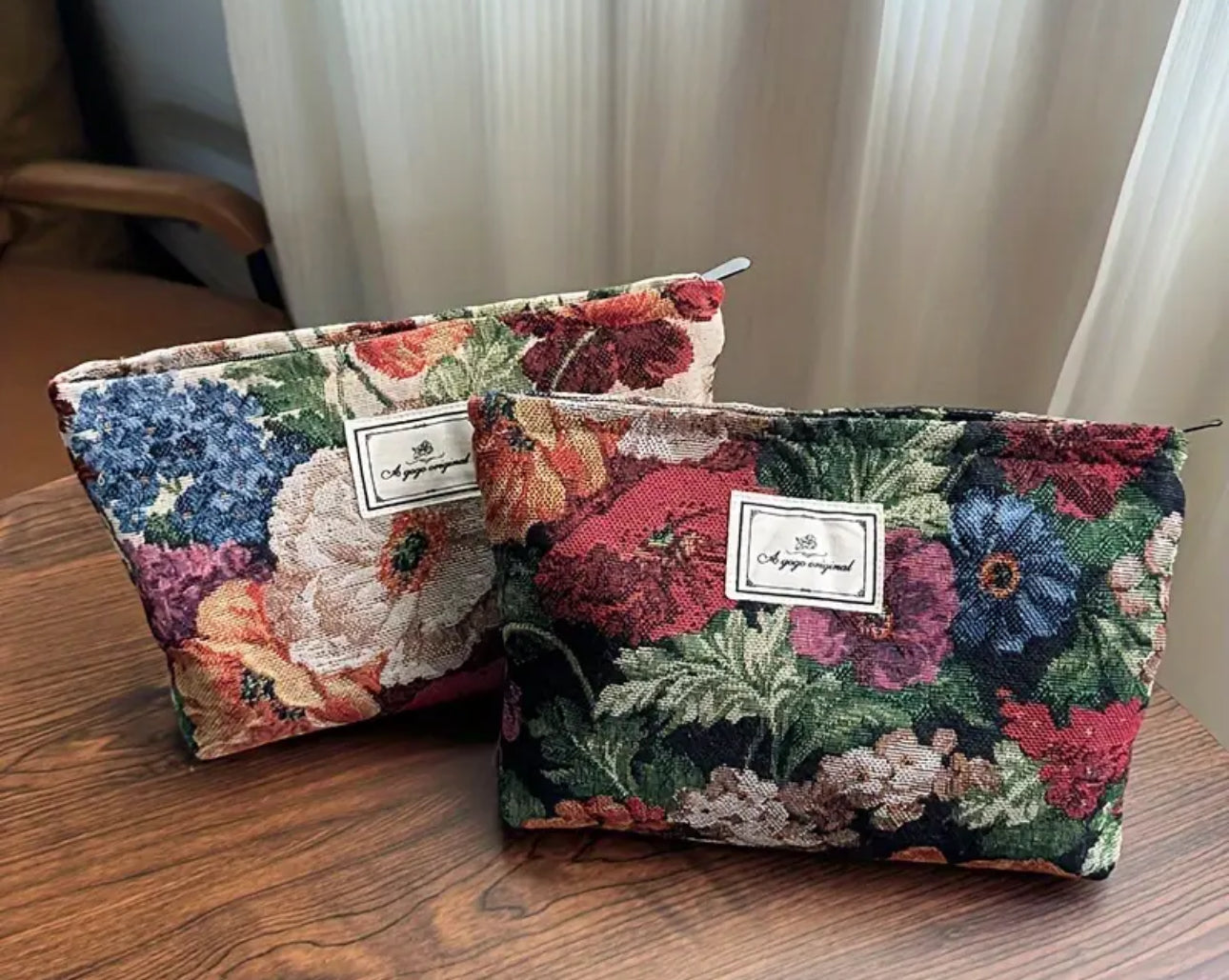 Vintage Floral Makeup Bag Textured Fabric Handbag Travel Skincare Storage Bag Toiletry Bag, Retro Style