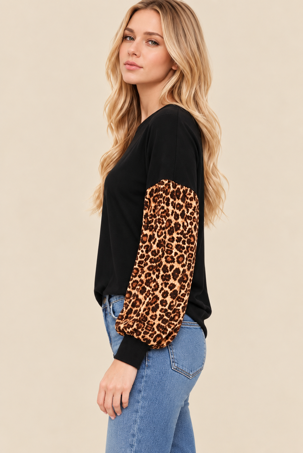 TUNIC TOP WITH PUFF CONTRAST SLEEVES