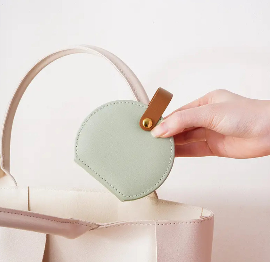 Portable Half Circle Jewelry bBox with Handle, PU Leather Travel Accessory Box