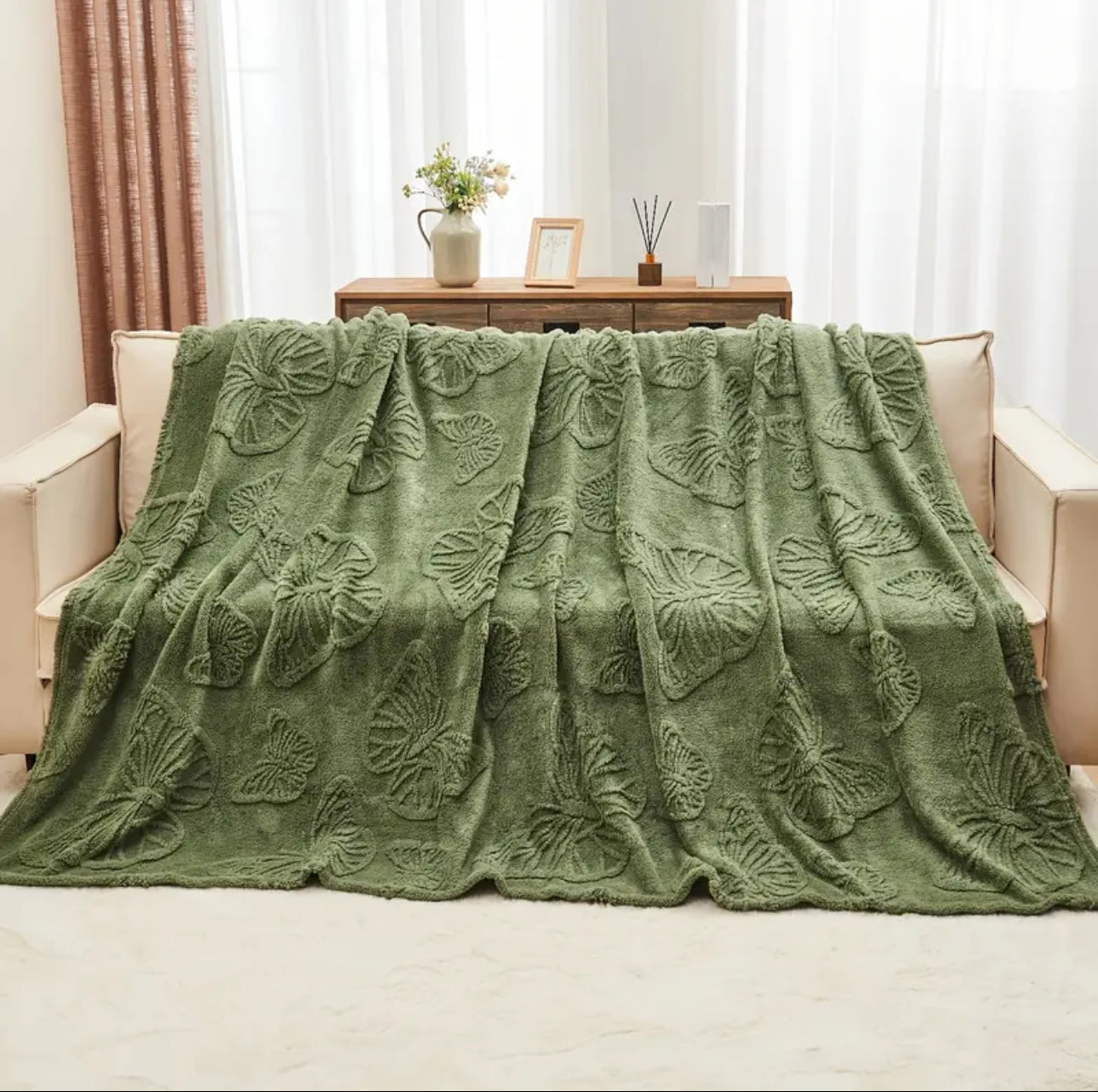 Butterfly Tufted Throw Blanket (40 x 60)