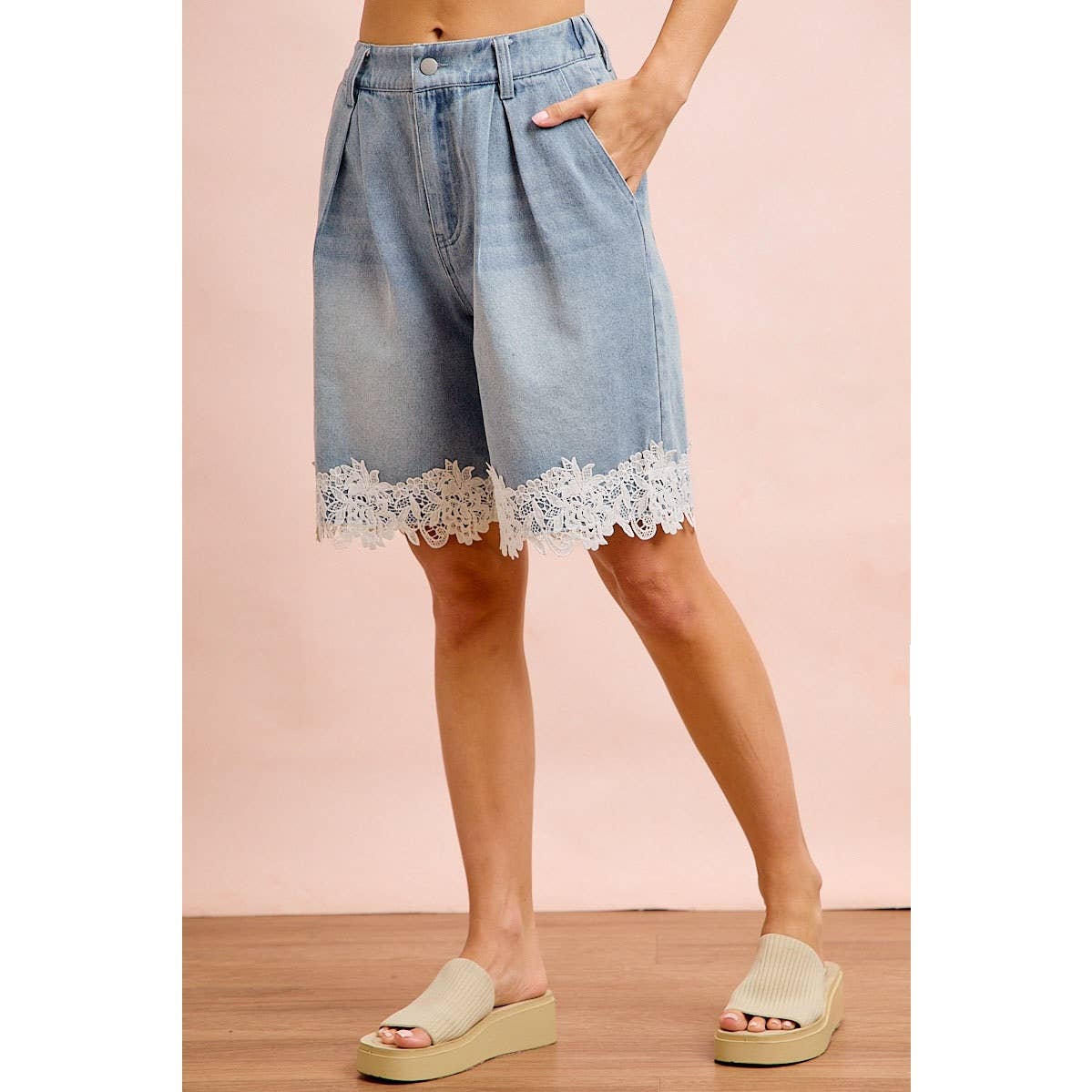 WASHED DENIM LACE HEM HALF PANTS WITH PLEATED DETAIL