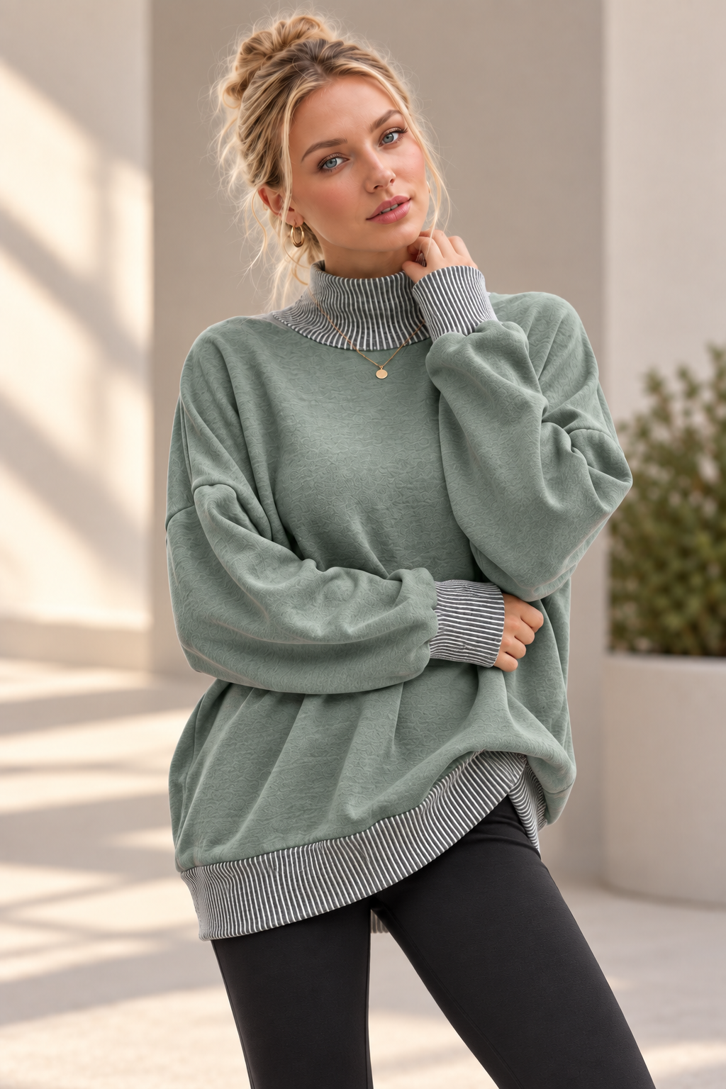MOCK NECK FLEECE SWEATSHIRT WITH WAVE RIB DETAILS
